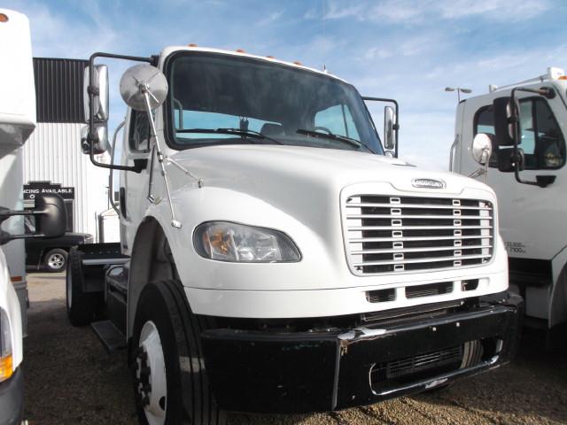 Image #1 (2012 FREIGHTLINER M2 S/A 5TH WHEEL TRUCK)
